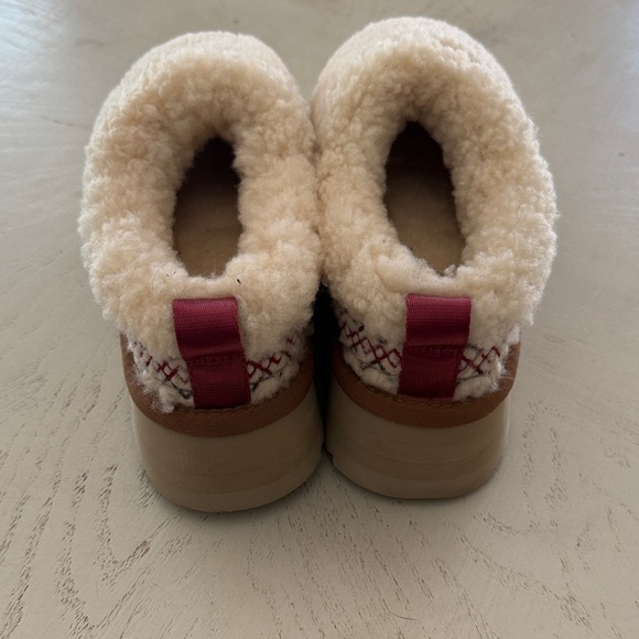 UGG Tazz Slipper Heritage Braid Cream size 6 like new $150 - Picture 4 of 7